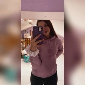 Meet your Posher, Jasmine